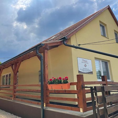Venusz Ueduelocentrum Tiszacsege Exterior foto
